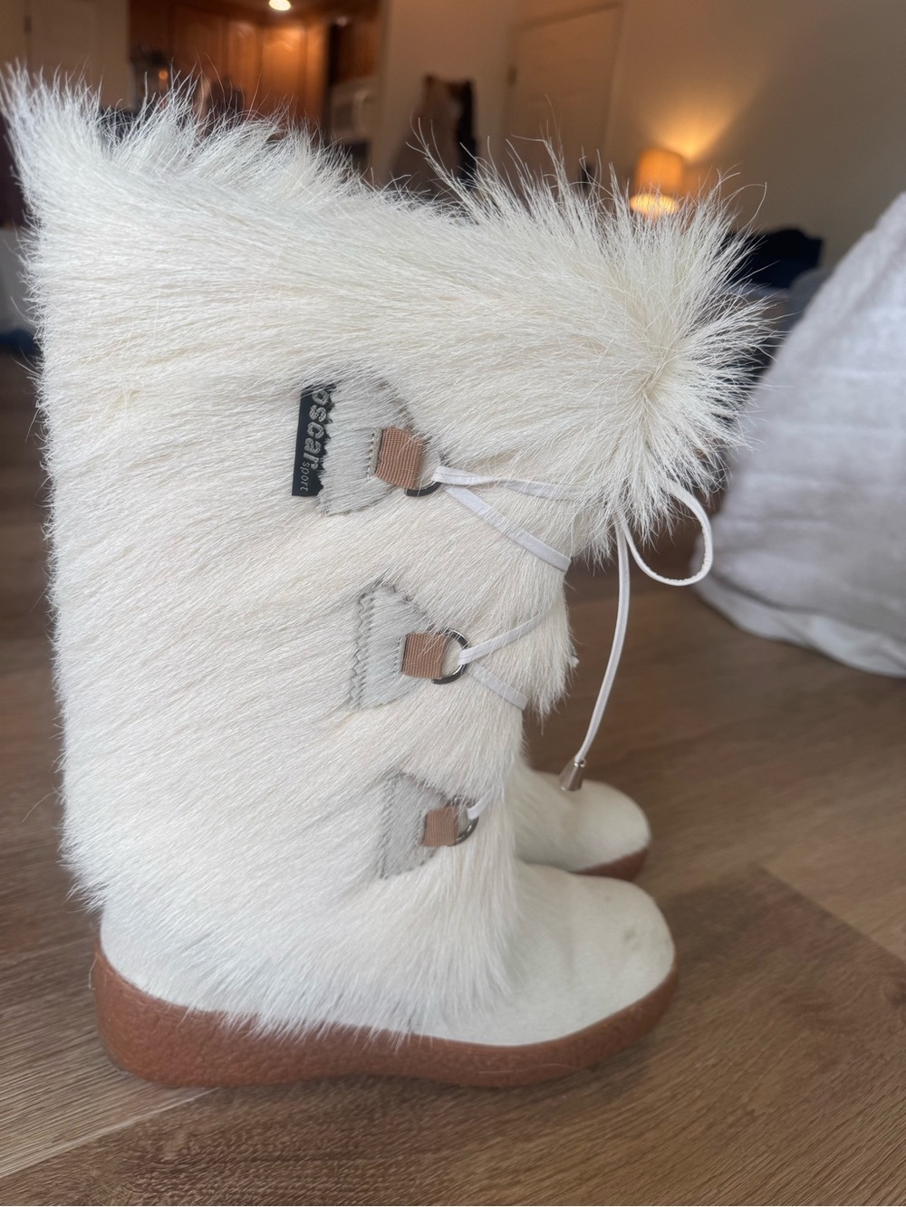 Oscar sport white Faux Fur Lace-Up Winter Boots EU 40 Size 9 Apres ski